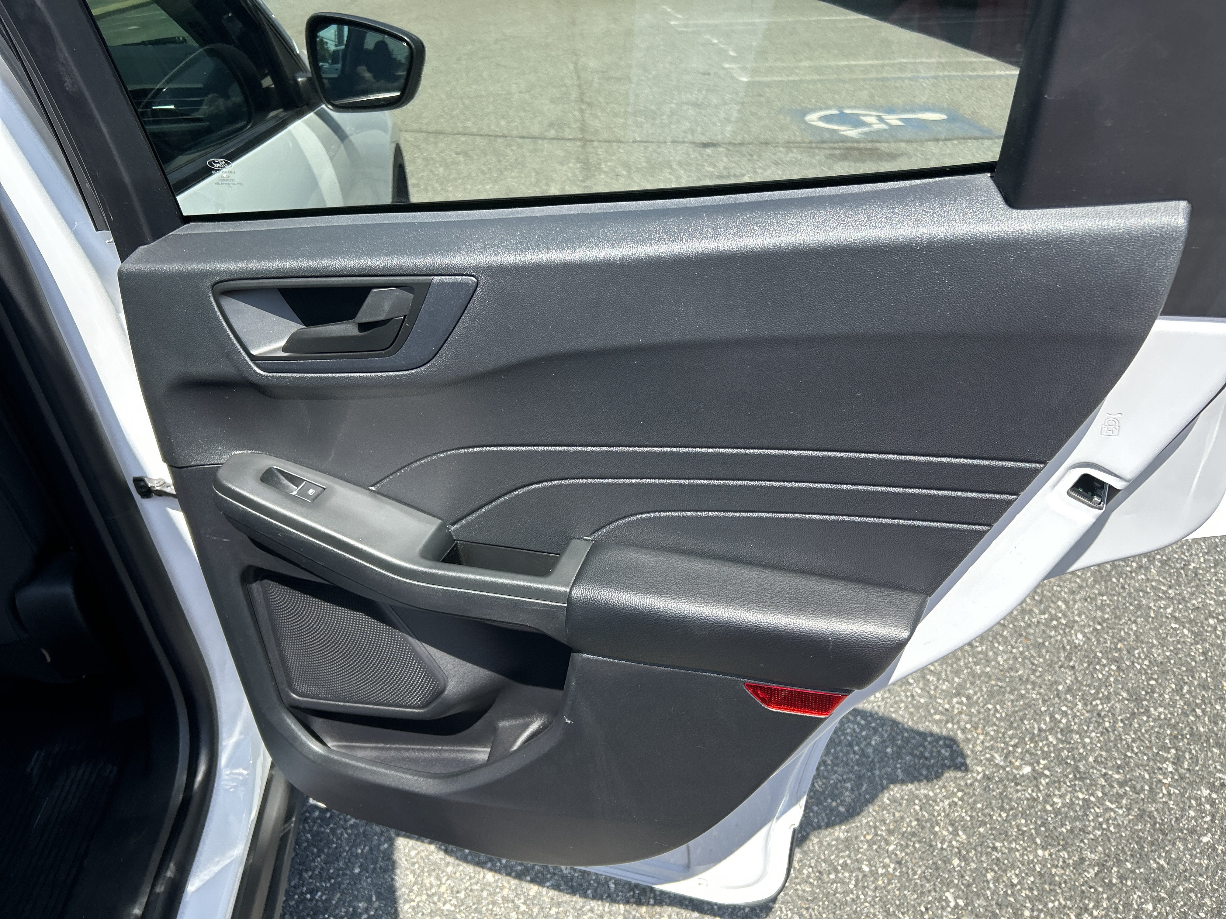 Used 2022 Ford Escape SE w/ Convenience Package FWD image 18