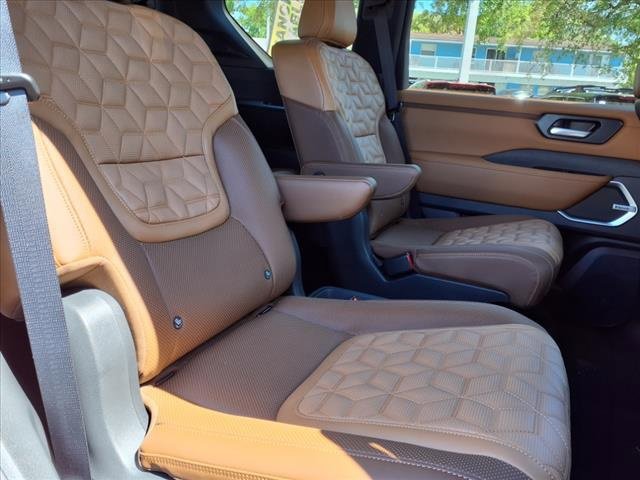 New 2025 Nissan Armada Platinum Reserve image 35