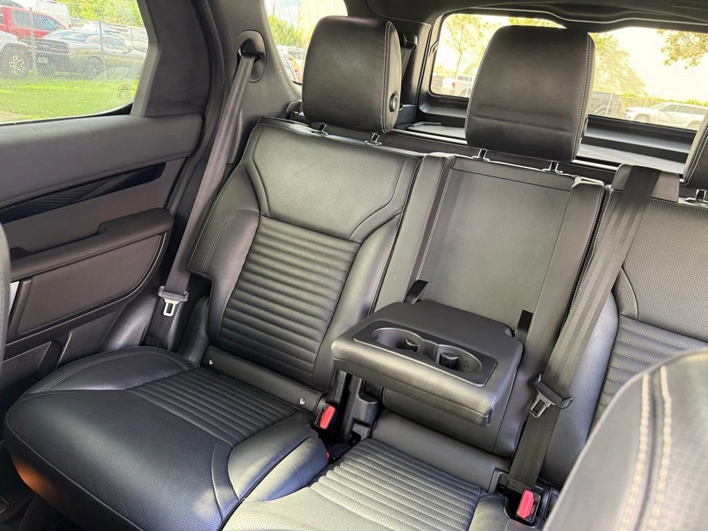 Used 2021 Land Rover Discovery S AWD/4WD image 12