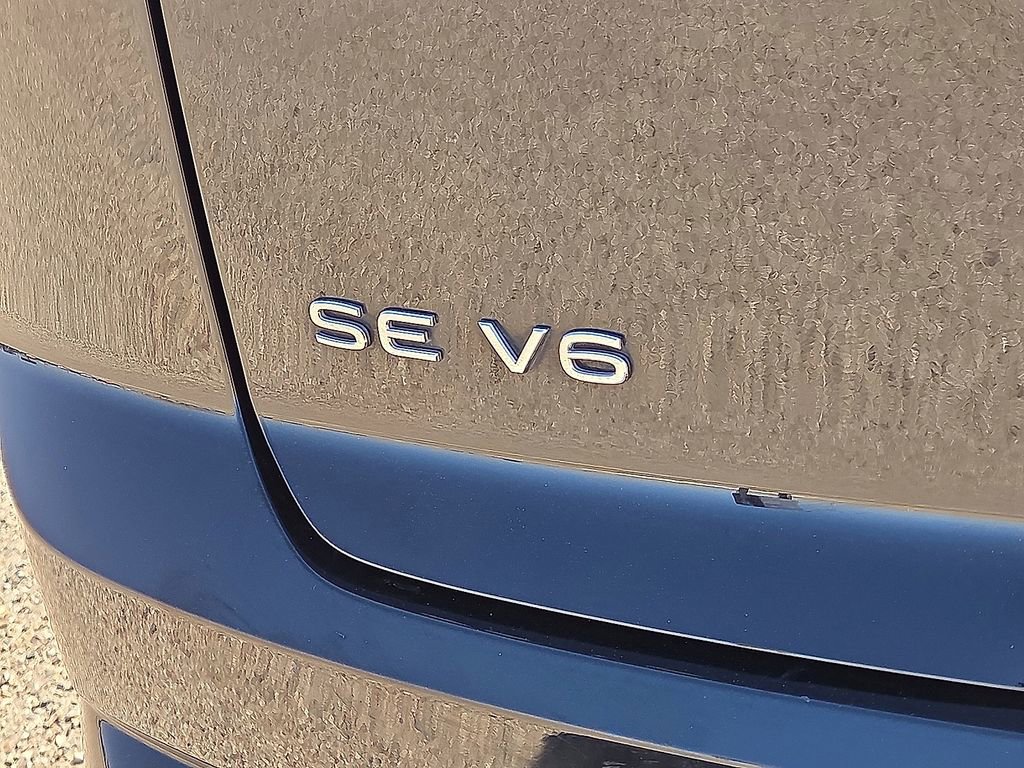 Used 2021 Volkswagen Atlas Cross Sport SE image 15