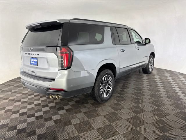 Used 2025 Chevrolet Suburban Z71 AWD/4WD image 6