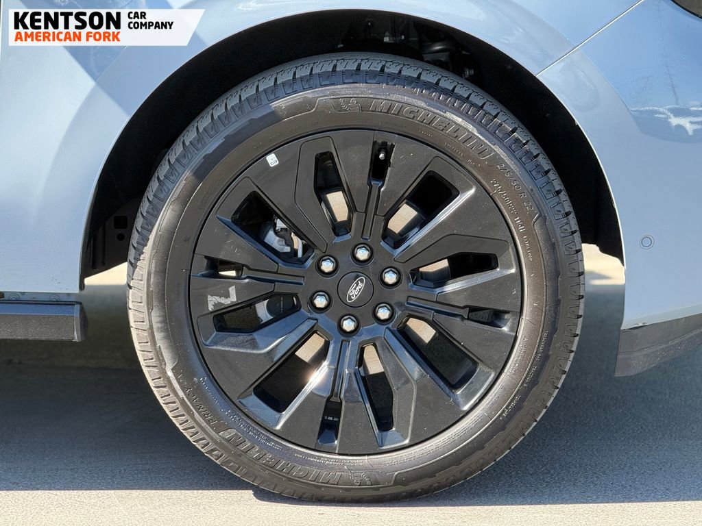 Used 2025 Ford Expedition Max Platinum w/ Stealth Appearance Package AWD/4WD image 11
