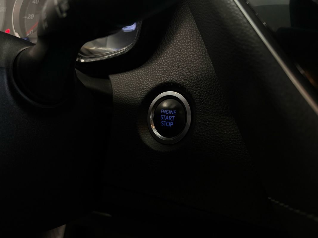 Used 2020 Toyota Corolla SE image 26