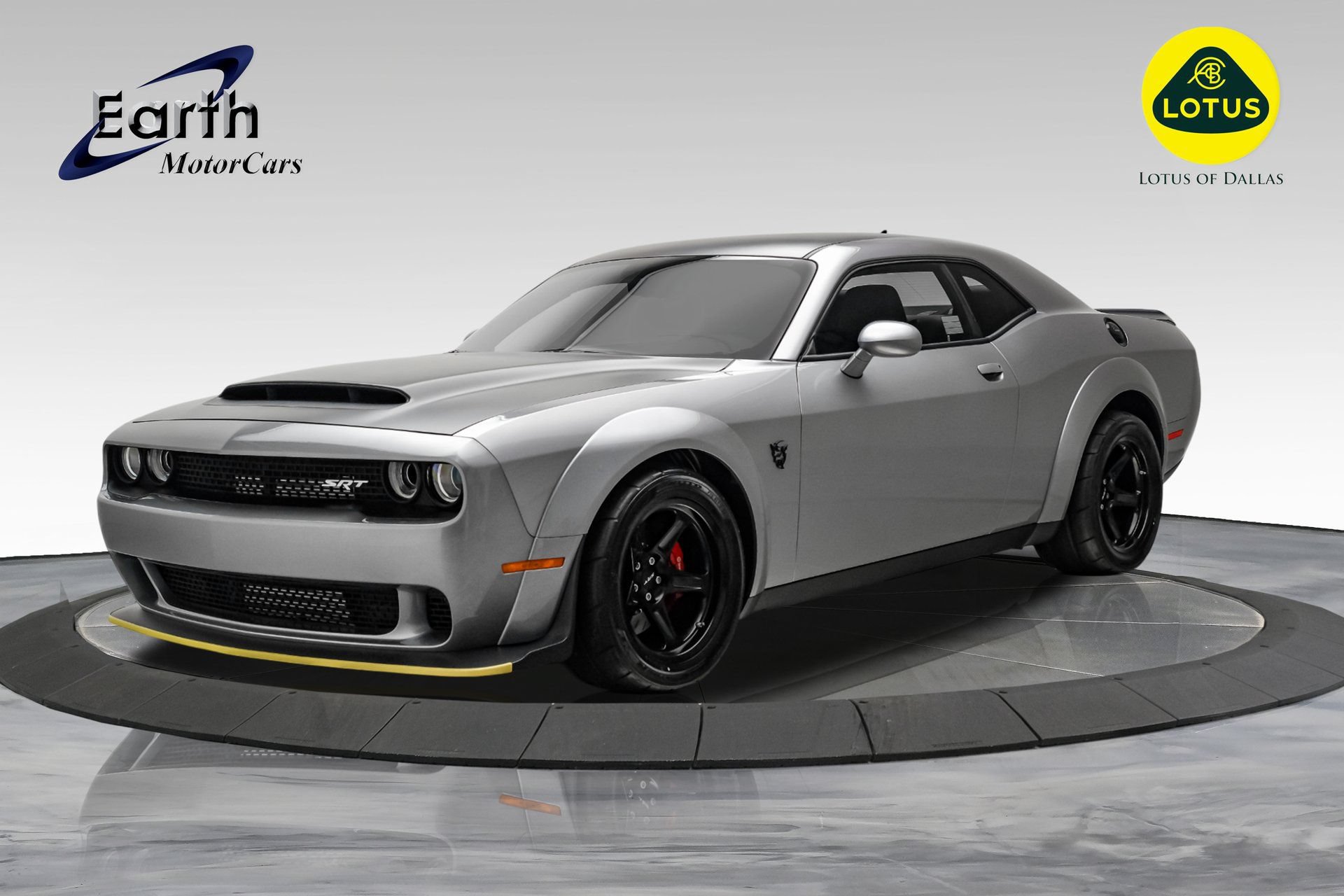 Used 2018 Dodge Challenger SRT Demon RWD image 1