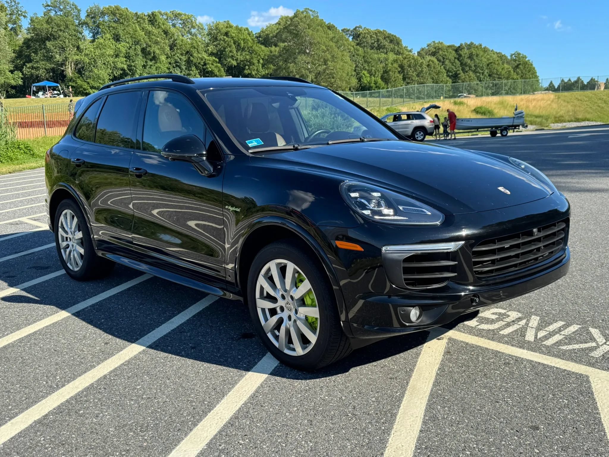 Used 2016 Porsche Cayenne S AWD/4WD image 9