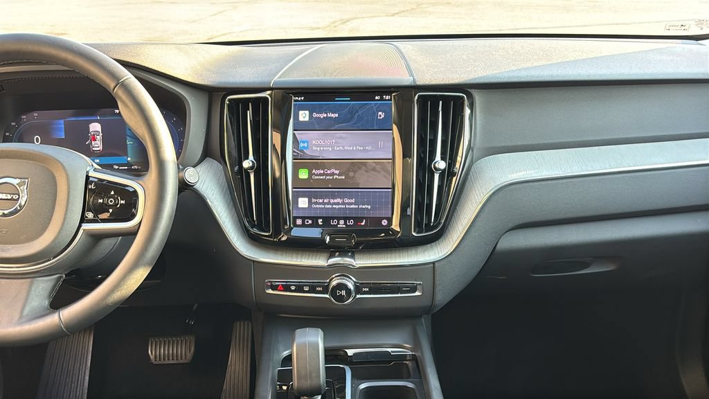 Certified 2025 Volvo XC60 B5 Plus AWD/4WD image 6