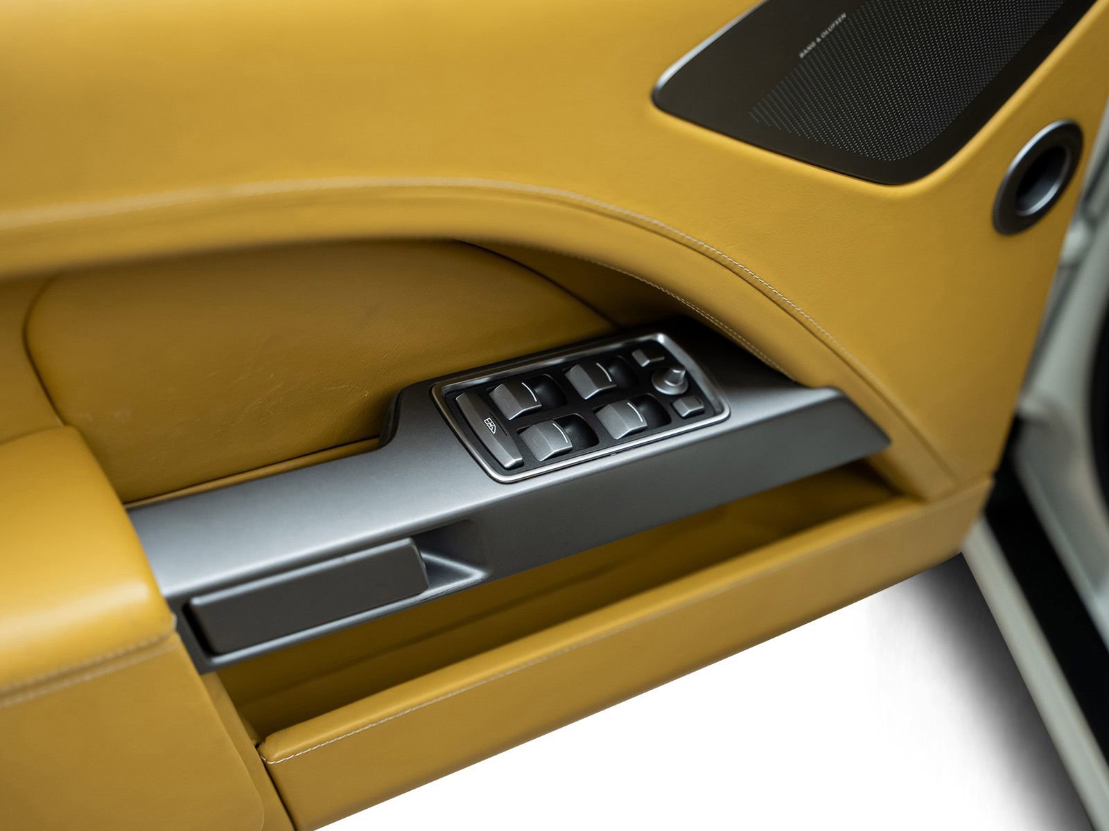 Used 2015 Aston Martin Rapide S RWD image 62