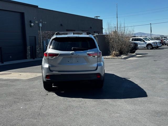 Used 2014 Toyota Highlander XLE AWD/4WD image 4
