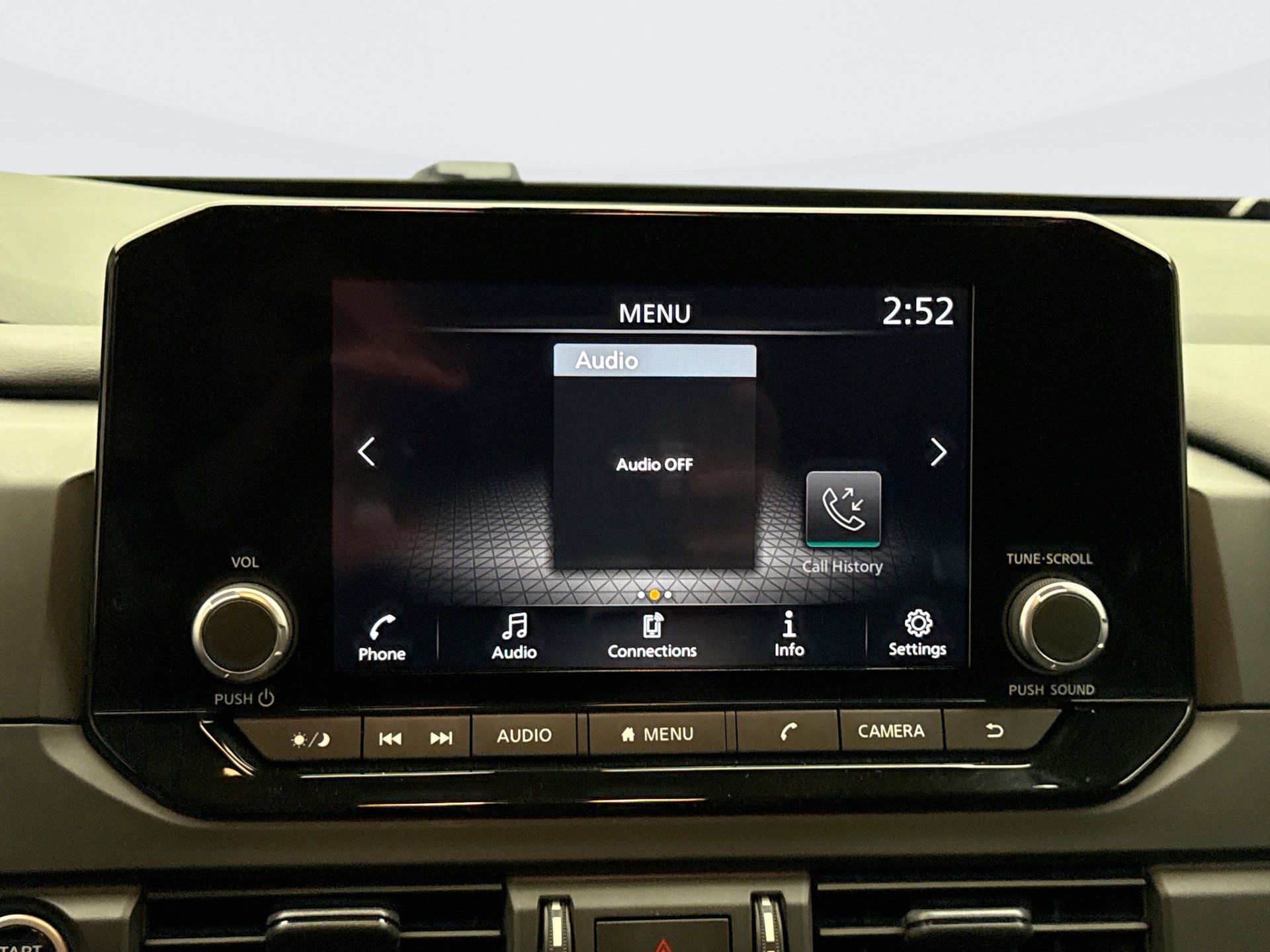 Used 2024 Nissan Pathfinder S image 14