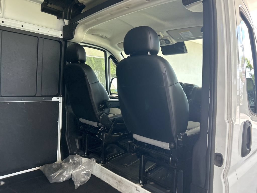 Used 2025 RAM ProMaster 2500 w/ Convenience Group FWD image 29