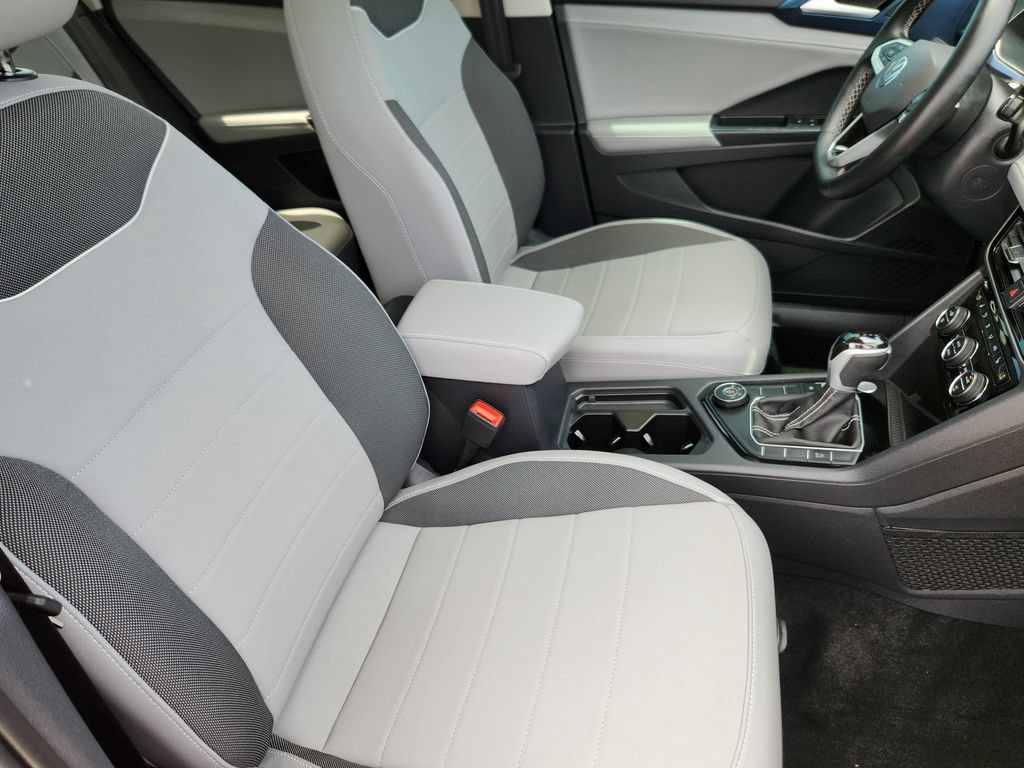 Certified 2024 Volkswagen Taos SE AWD/4WD image 15
