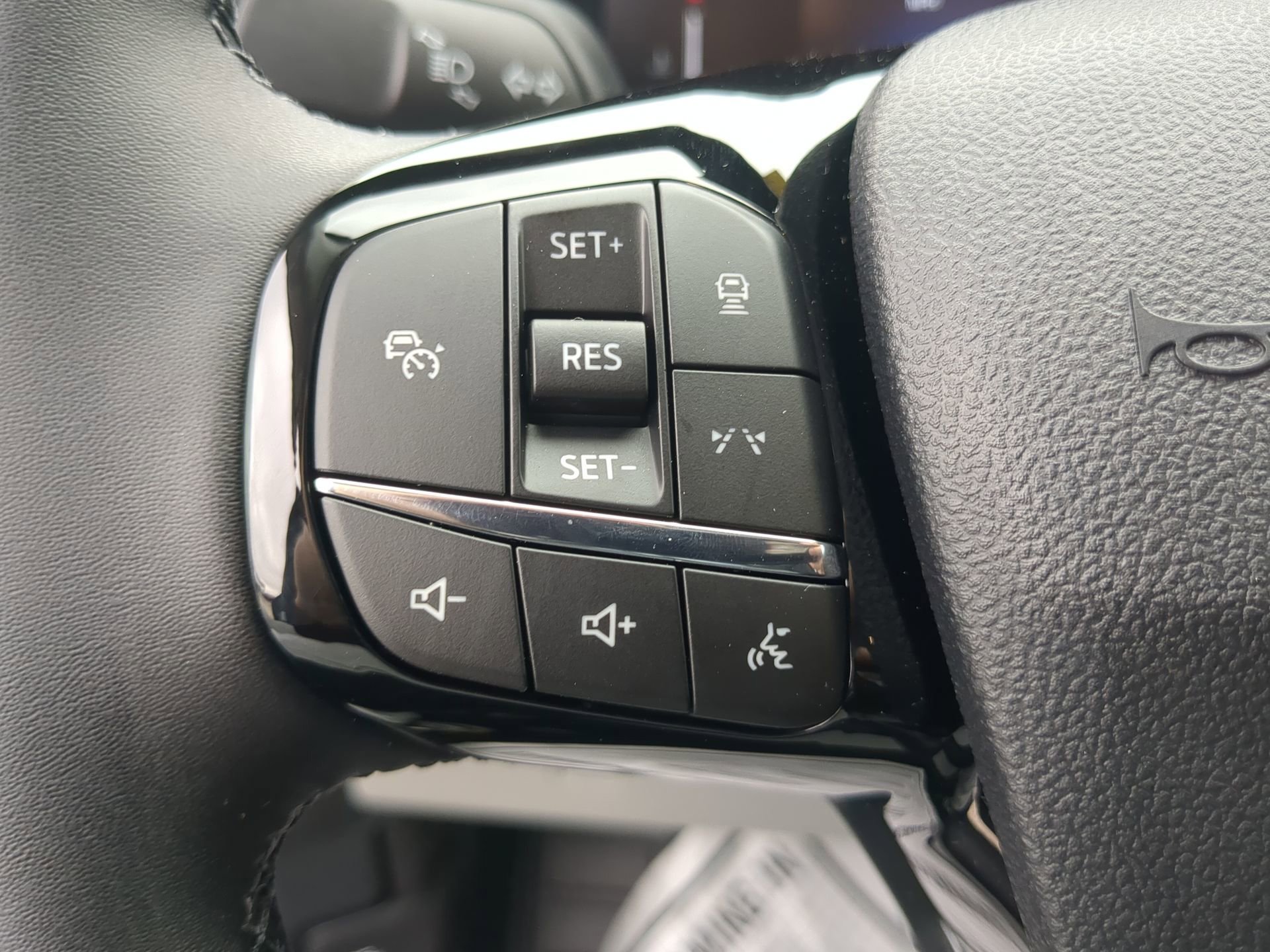 New 2026 Ford Escape Active w/ Tech Pack #1 FWD image 61