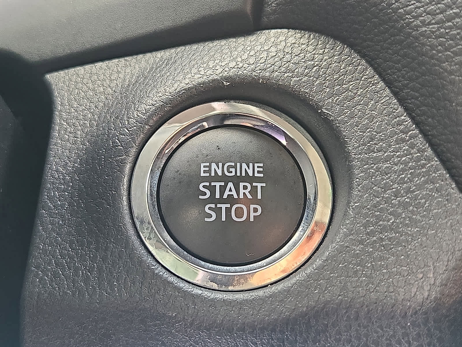 Used 2025 Toyota RAV4 XLE image 24