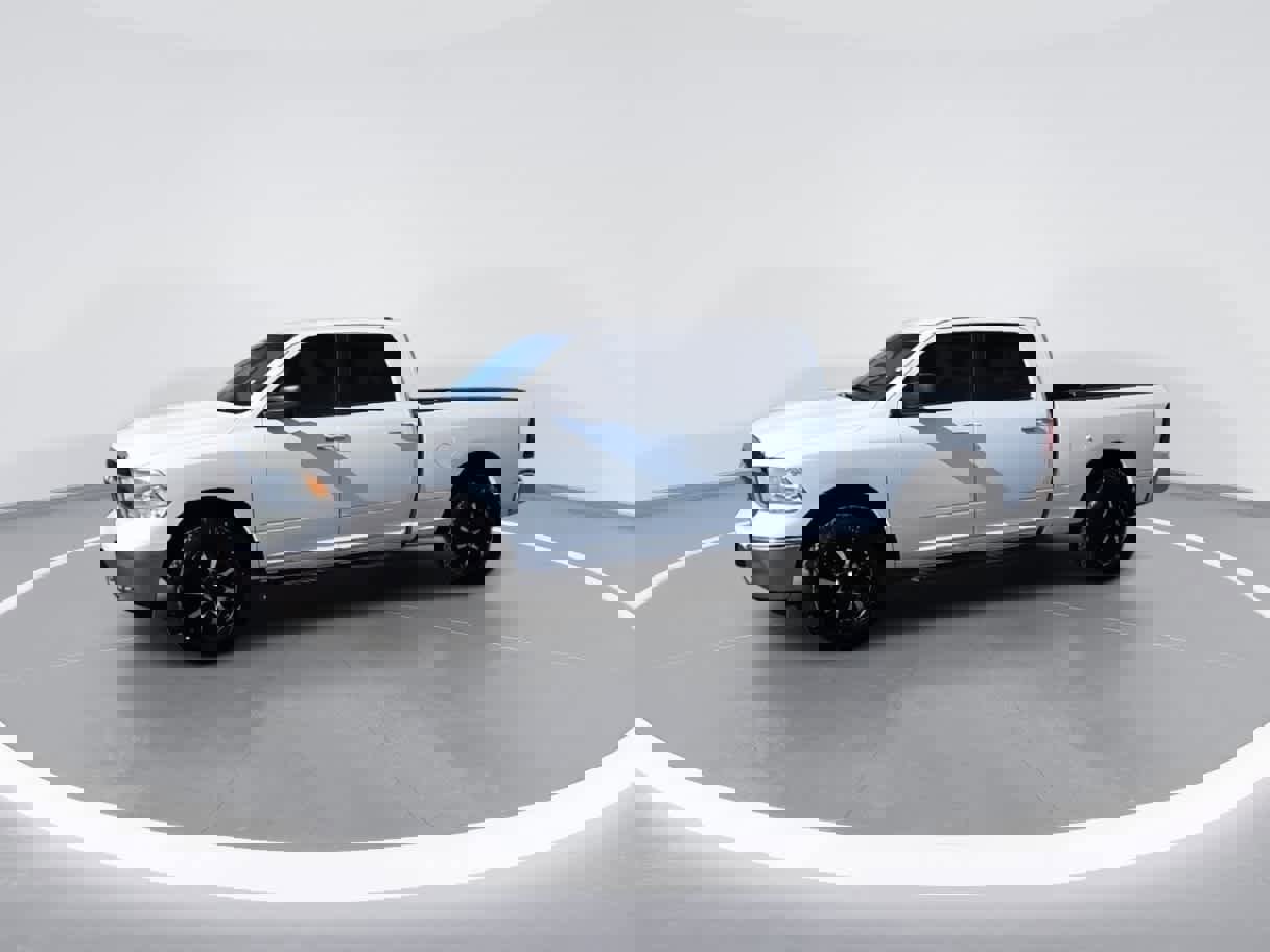 Used 2017 RAM 1500 Classic SLT image 4