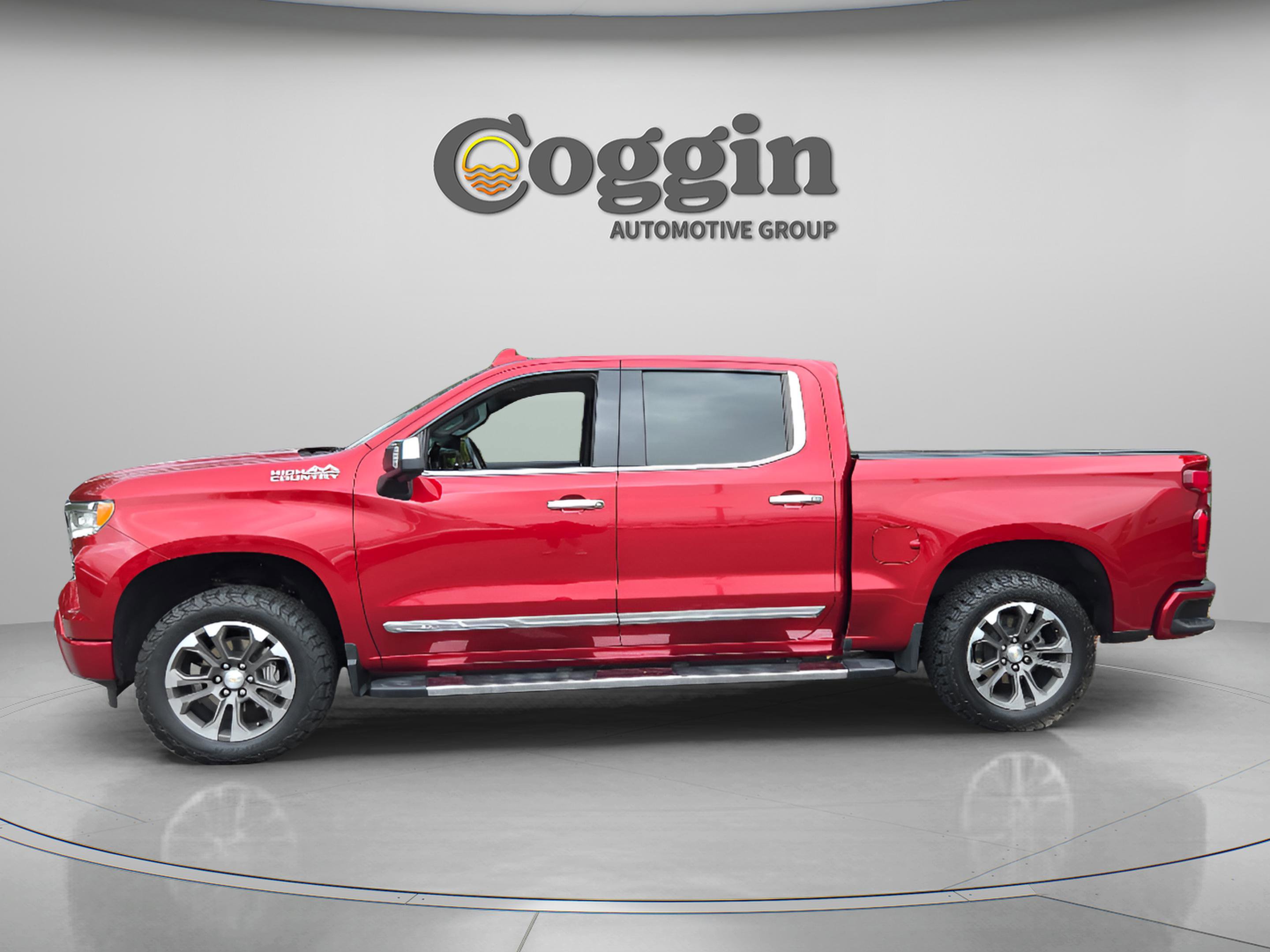 Certified 2023 Chevrolet Silverado 1500 High Country w/ Z71 Off-Road Package AWD/4WD image 2