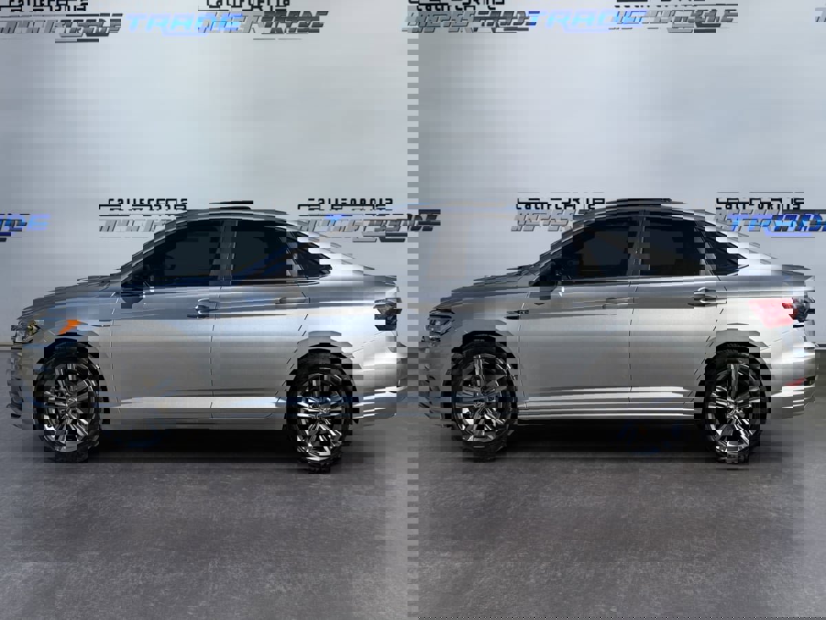 Used 2020 Volkswagen Jetta R-Line image 8