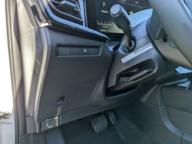 New 2026 Nissan Kicks SR w/ Cold Weather Package image 16