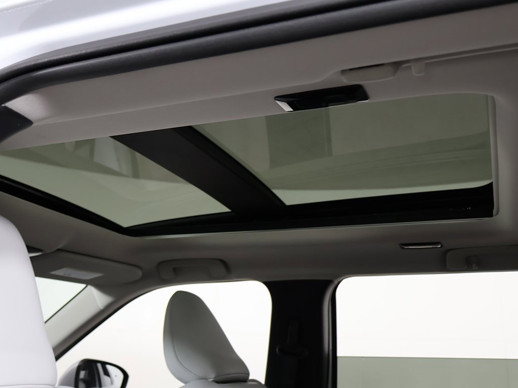 New 2025 Mitsubishi Outlander SE image 20