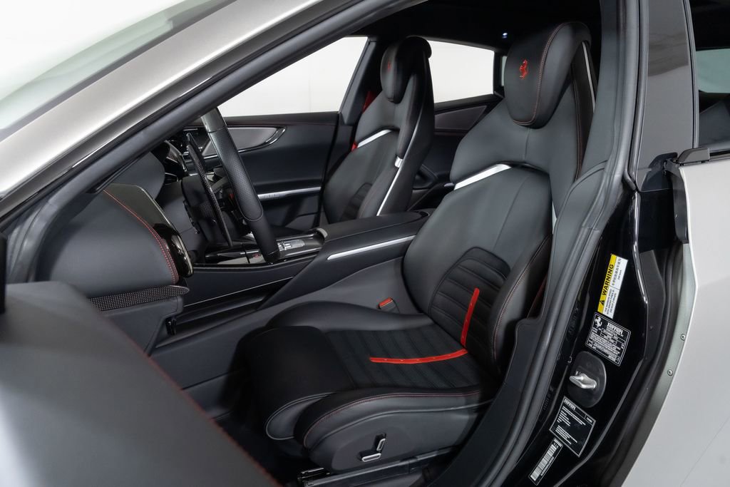 Used 2024 Ferrari Purosangue AWD/4WD image 5