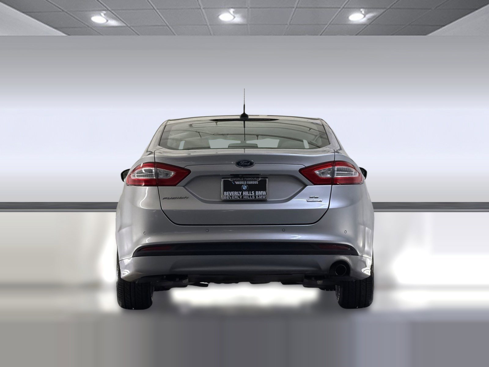 Used 2015 Ford Fusion SE w/ Equipment Group 202A FWD image 9