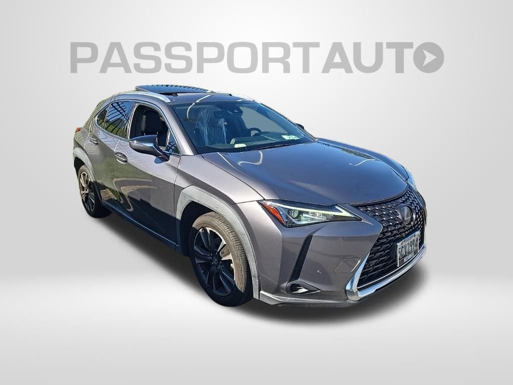 Used 2019 Lexus UX 200 w/ Premium Package FWD image 7