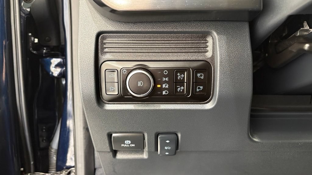 Certified 2025 Ford F350 Lariat w/ Lariat Ultimate Package AWD/4WD image 37