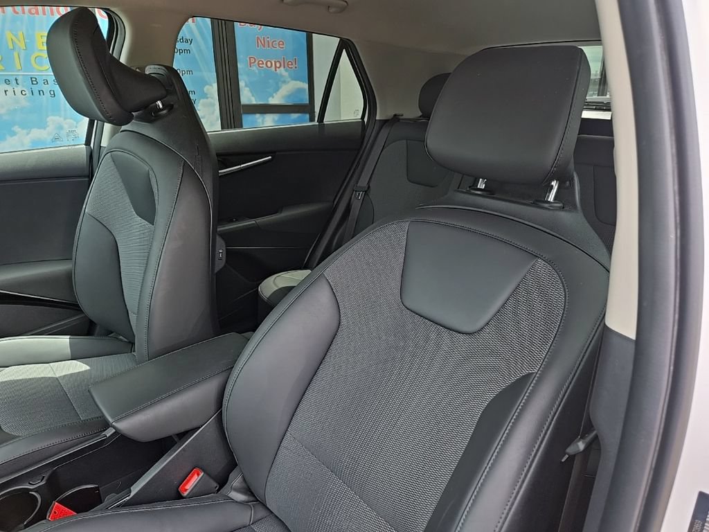 Used 2024 Kia Niro EX FWD image 32
