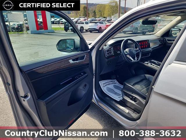 Used 2024 Volkswagen Atlas SEL AWD/4WD image 10