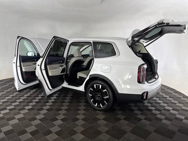 Certified 2025 Kia Telluride SX FWD image 17