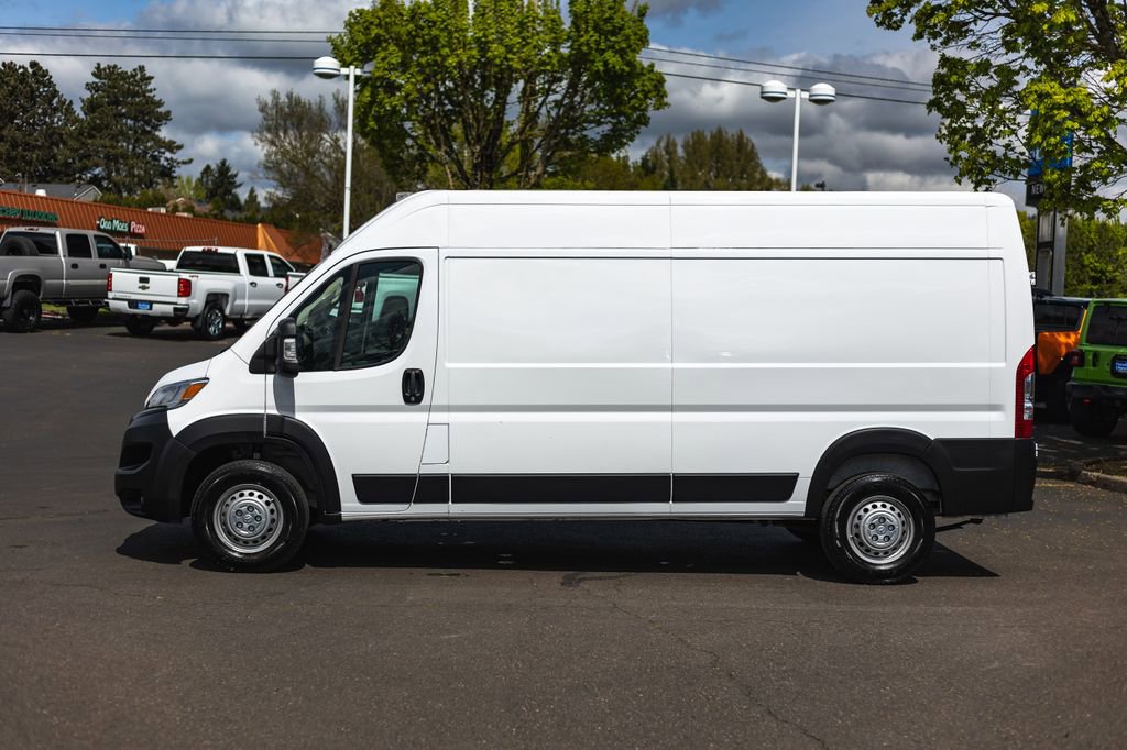 Used 2025 RAM ProMaster 2500 w/ Convenience Group FWD image 10