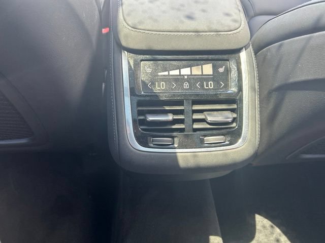 Certified 2025 Volvo XC90 B6 Plus AWD/4WD image 18