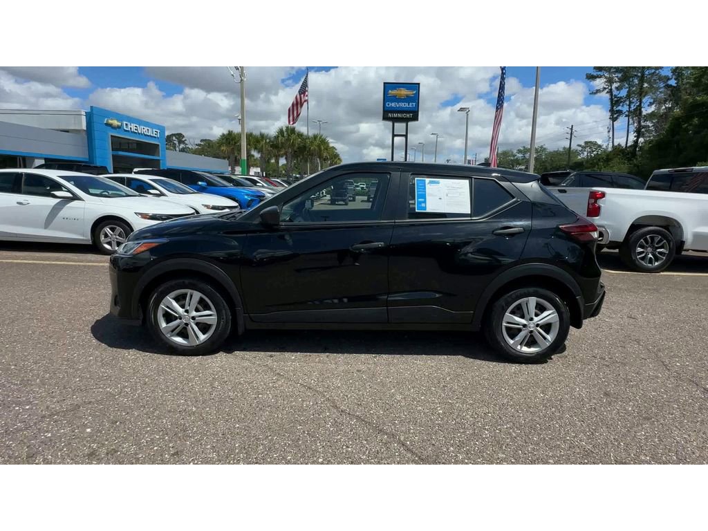 Used 2023 Nissan Kicks S FWD image 5