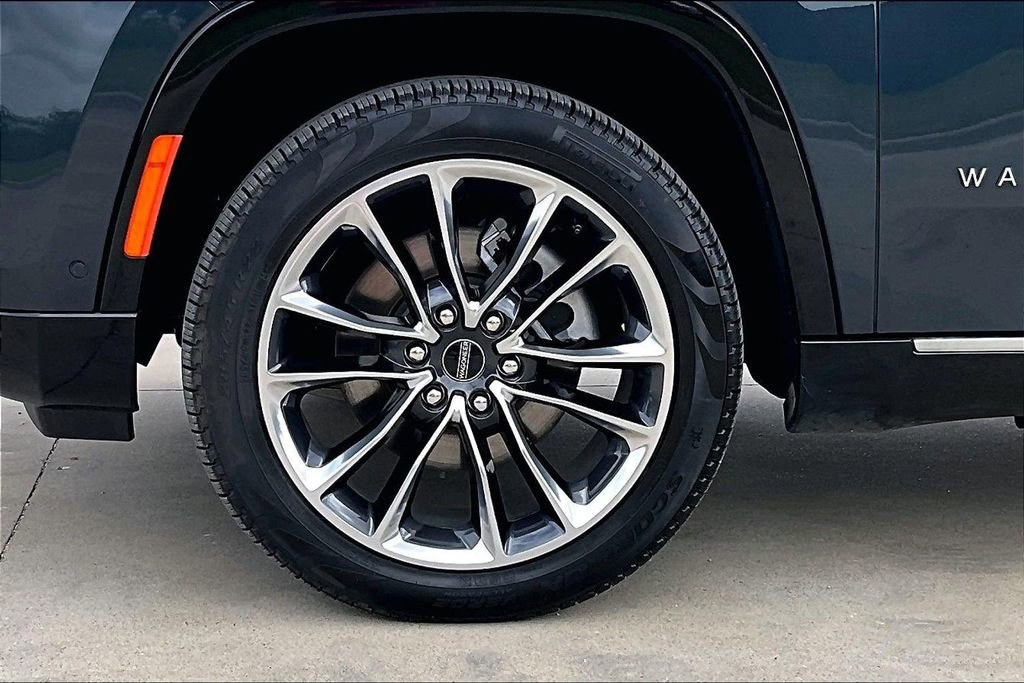 New 2025 Jeep Wagoneer L Series III w/ Premium Group I AWD/4WD image 15