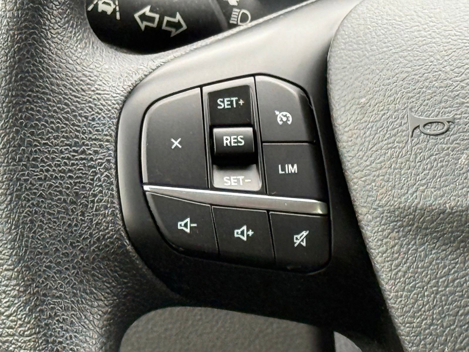 Used 2024 Ford Transit 350 XL RWD image 25