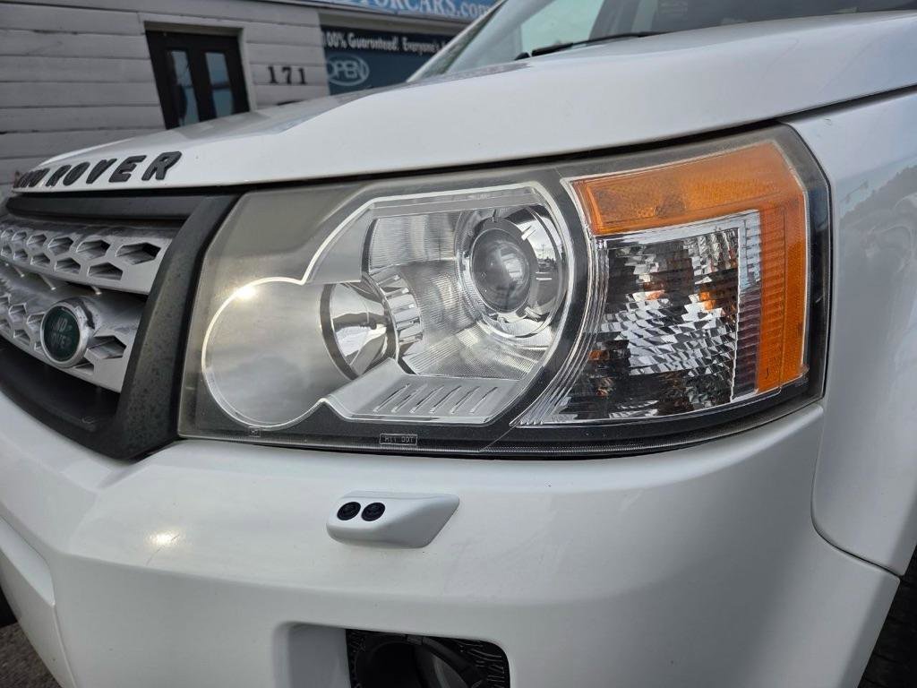 Used 2011 Land Rover LR2 HSE AWD/4WD image 33