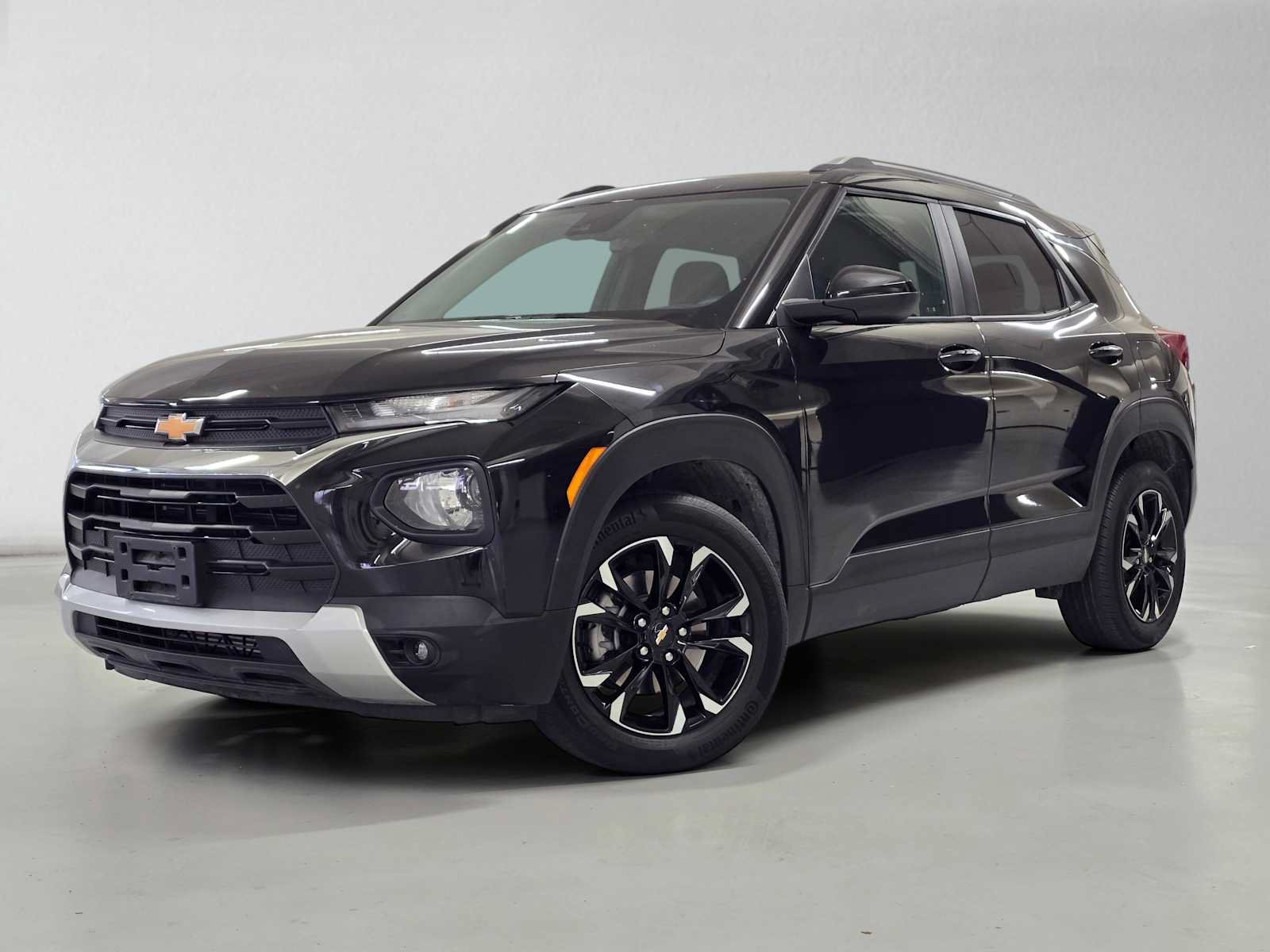 Used 2023 Chevrolet TrailBlazer LT FWD image 1