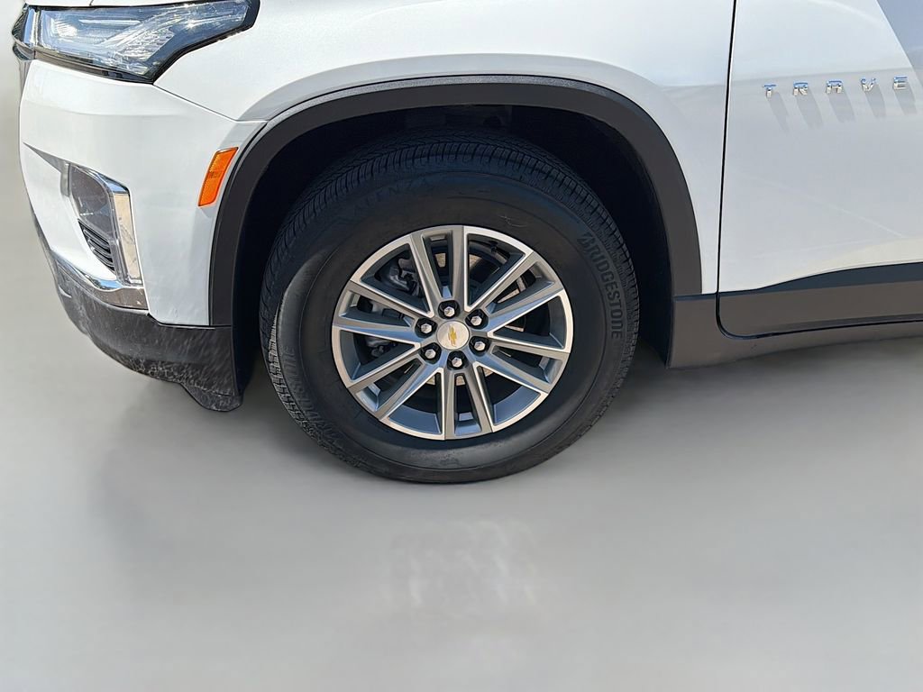 Used 2023 Chevrolet Traverse LT image 30