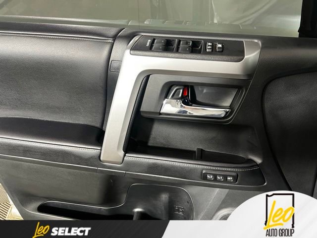 Used 2021 Toyota 4Runner Limited AWD/4WD image 23