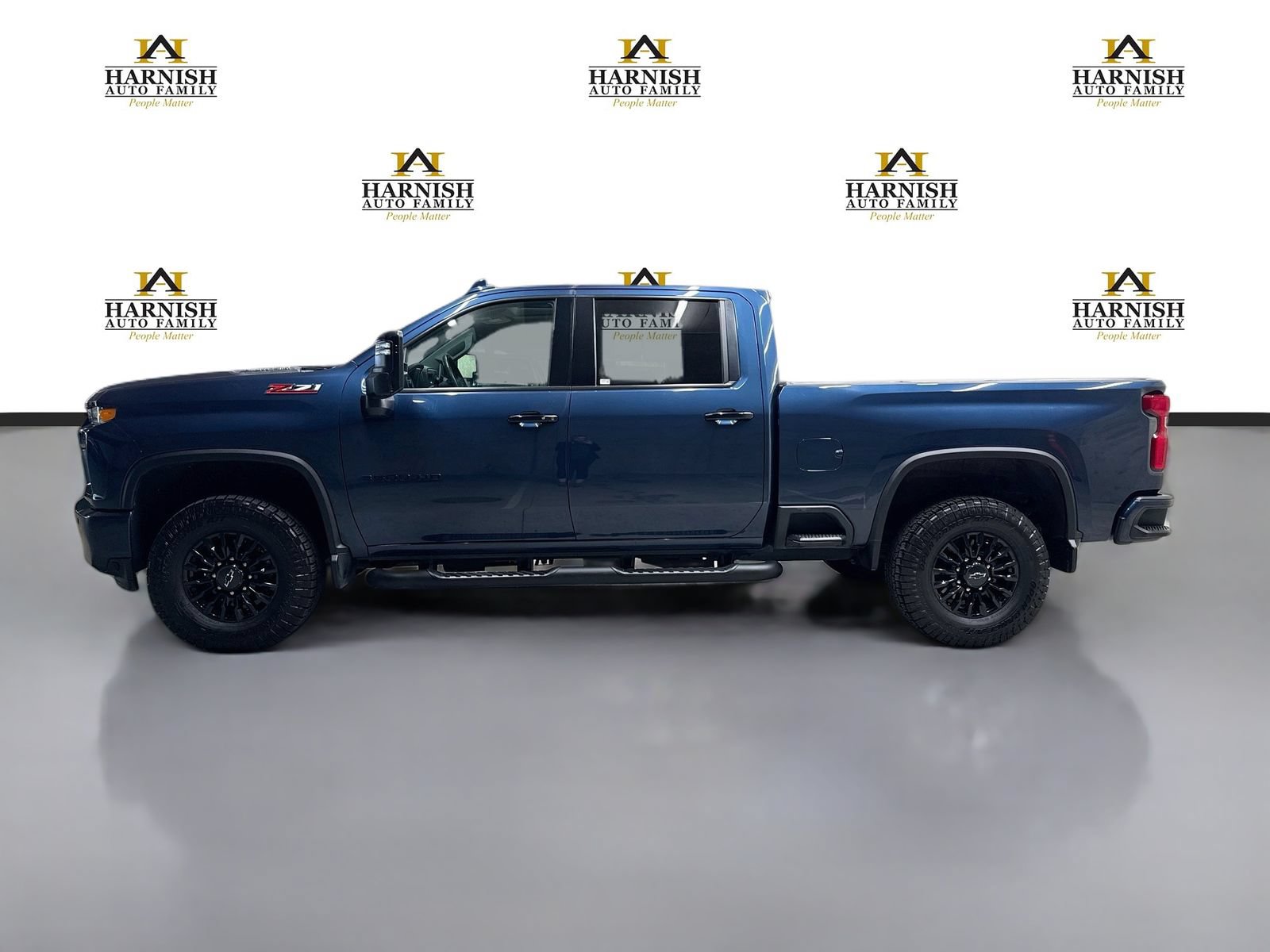 Used 2023 Chevrolet Silverado 3500 LTZ w/ LTZ Plus Package AWD/4WD image 10