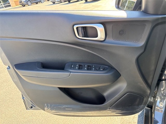 New 2026 Hyundai Venue SE image 7