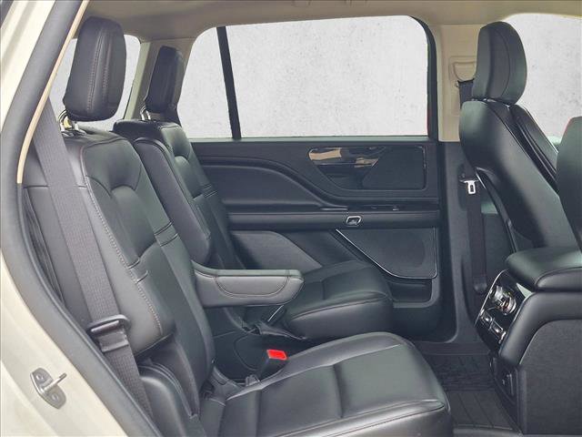 Used 2024 Lincoln Aviator 2WD w/ Premium Package image 21