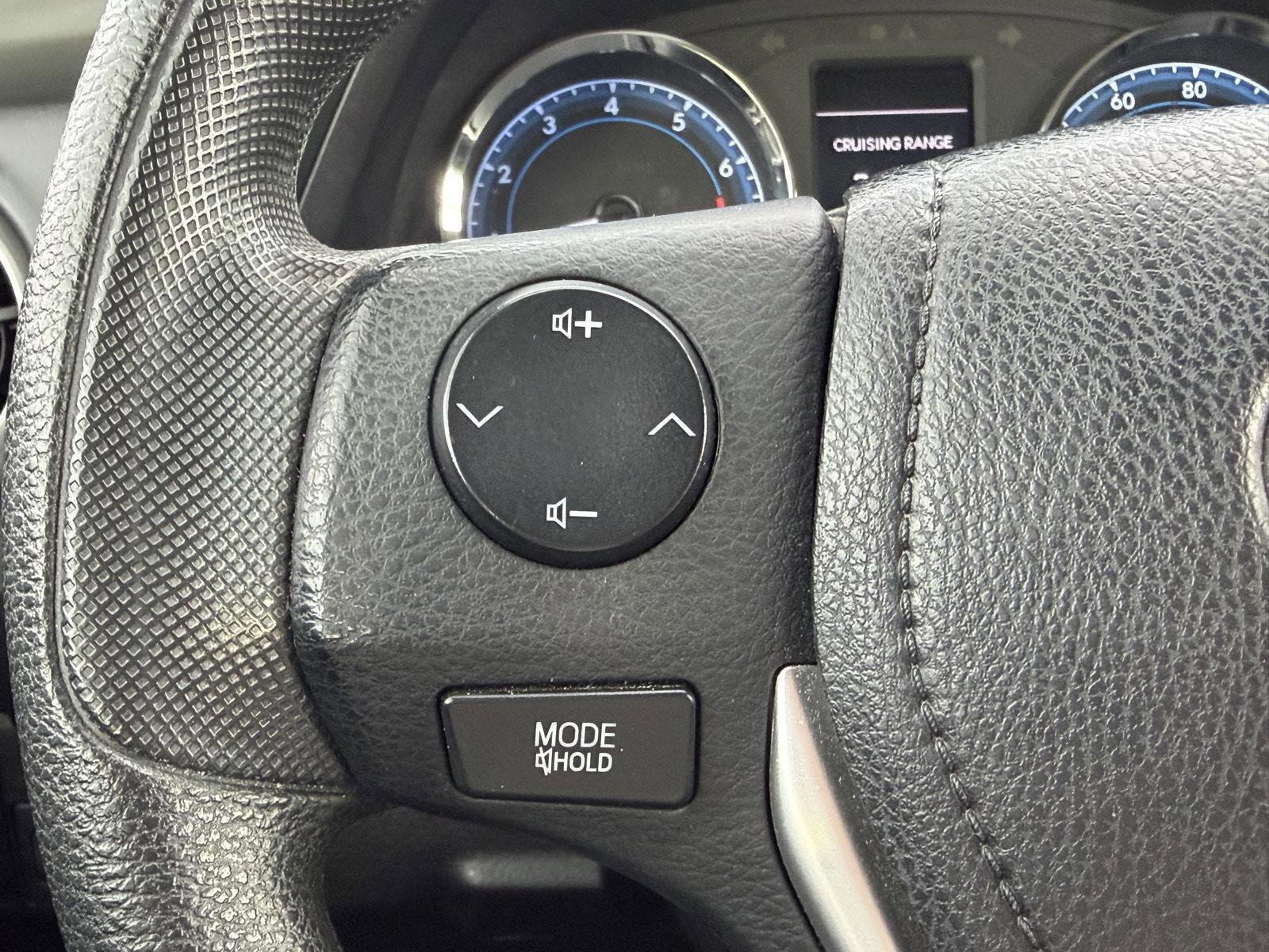 Used 2019 Toyota Corolla LE image 34