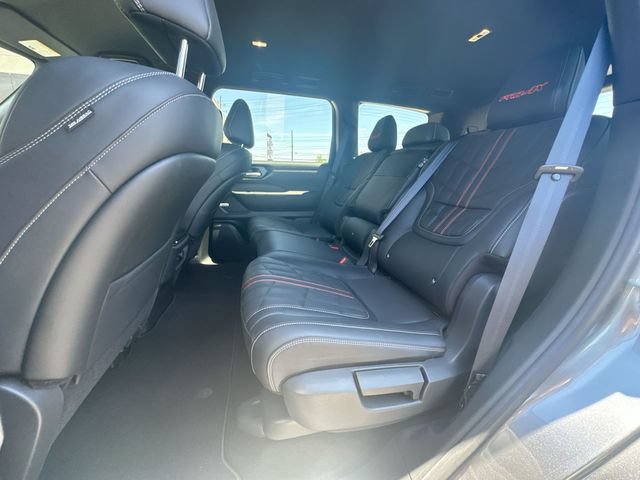 Used 2025 Nissan Armada PRO-4X AWD/4WD image 24