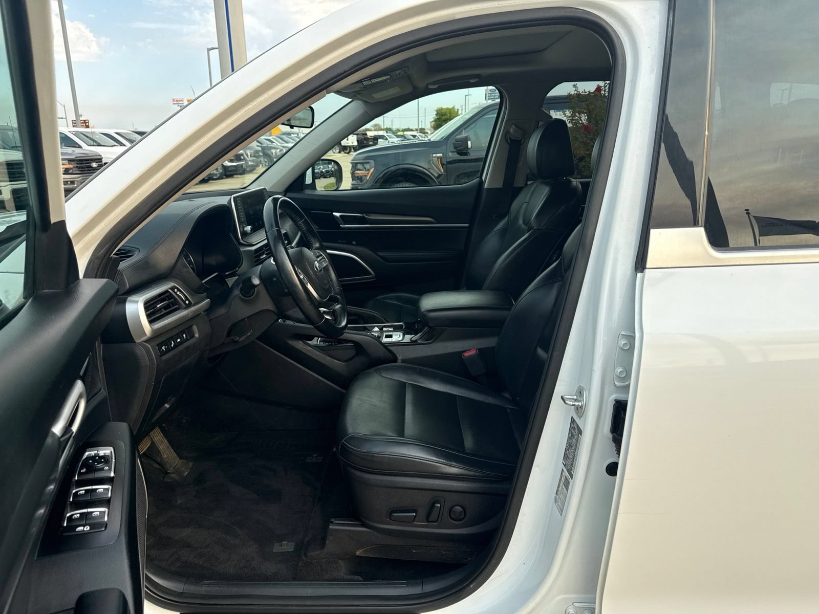 Used 2020 Kia Telluride S FWD image 17
