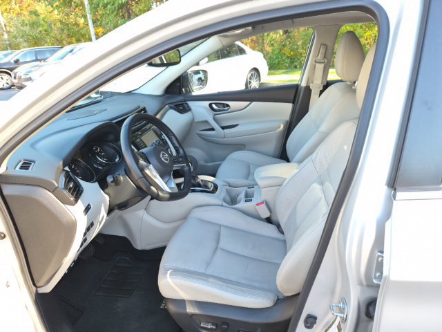 Used 2020 Nissan Rogue Sport SL w/ Premium Package AWD/4WD image 16