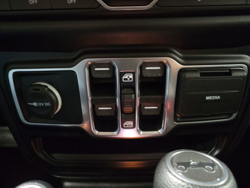 Used 2020 Jeep Wrangler Unlimited Sport AWD/4WD image 18