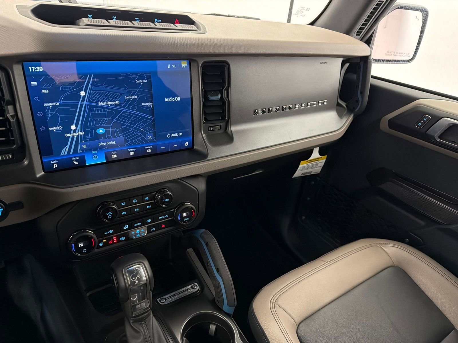 Used 2024 Ford Bronco Wildtrak image 24