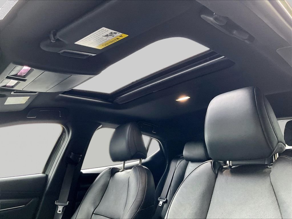 Used 2019 MAZDA MAZDA3 Hatchback w/ Premium Package FWD image 7