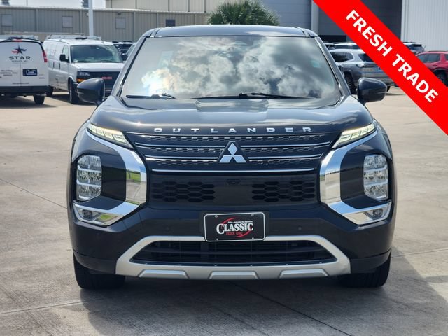 Used 2022 Mitsubishi Outlander SE FWD image 2