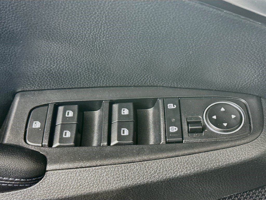 Used 2021 Kia Seltos S FWD image 22